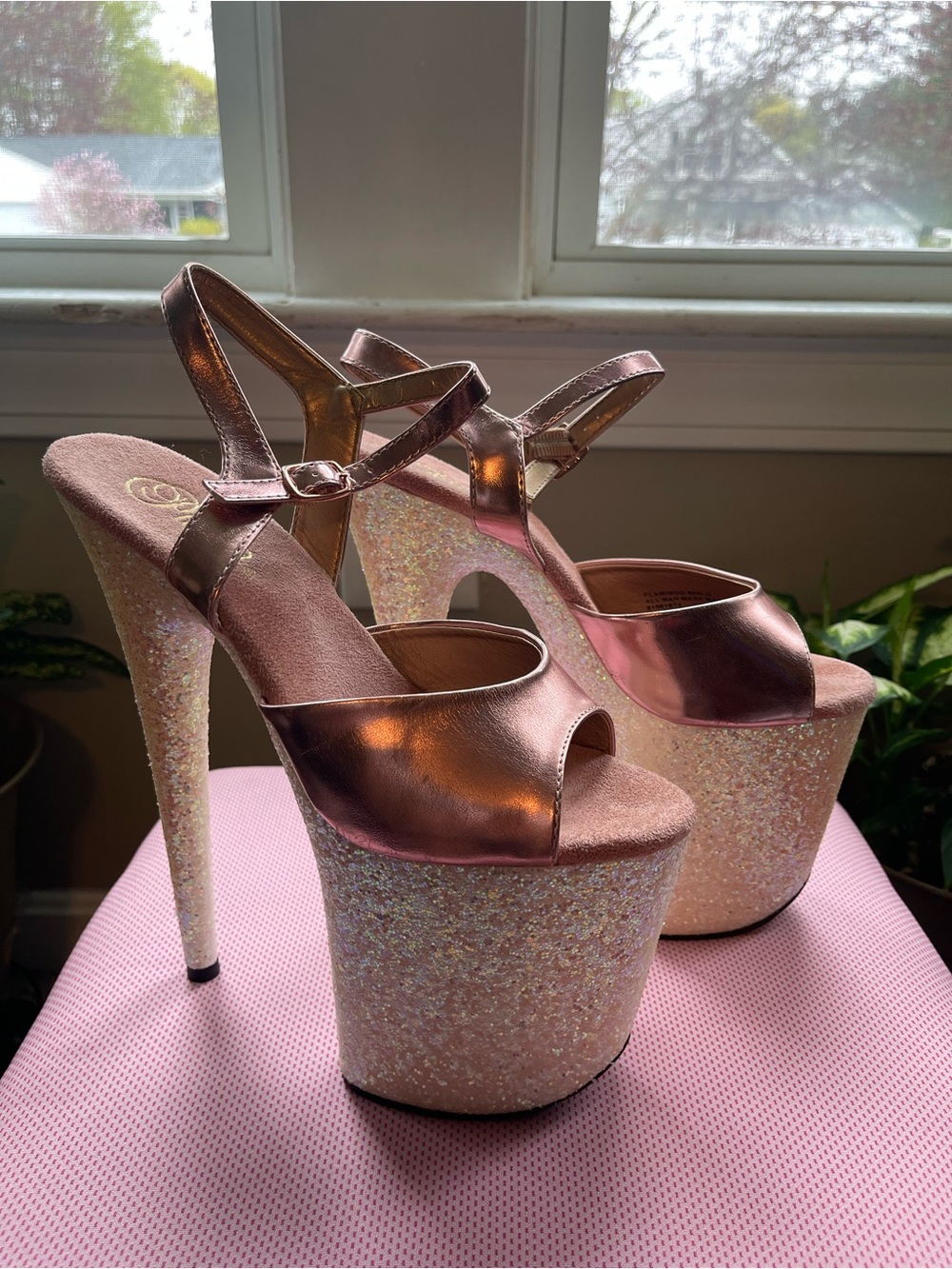 Pleaser Flamingo-810LG Rose Gold Metallic Ankle Strap Sandals (Size 9)